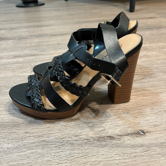 American Eagle Strappy Black Heels. Size 7.5. - Picture 2 of 4